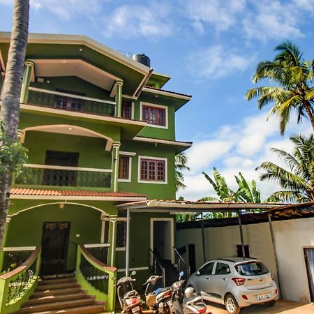 Super Hotel O Pradeep Guest House Near Baga Beach Esterno foto